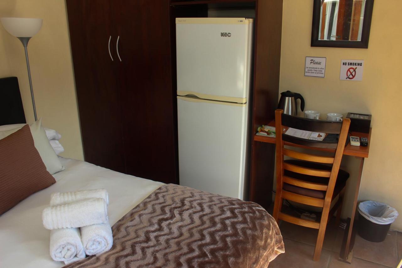 Echo Garden Guesthouse Rustenburg Exterior photo