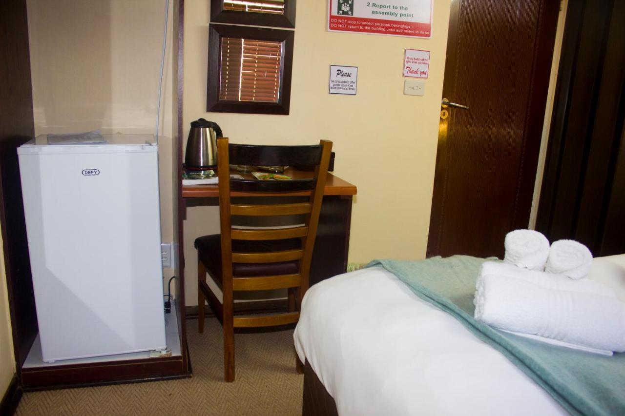 Echo Garden Guesthouse Rustenburg Exterior photo