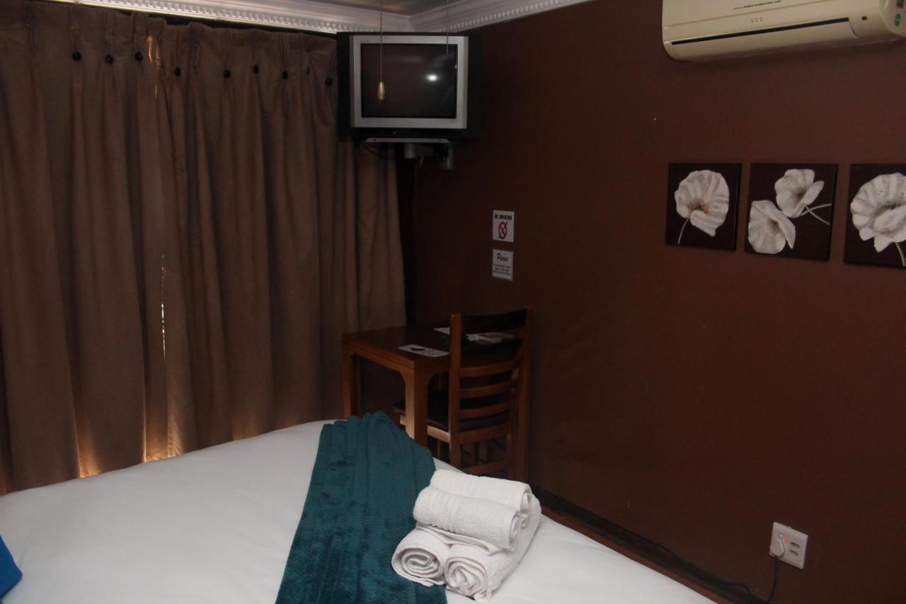 Echo Garden Guesthouse Rustenburg Exterior photo