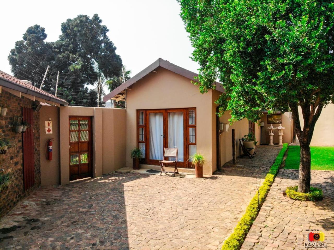 Echo Garden Guesthouse Rustenburg Exterior photo